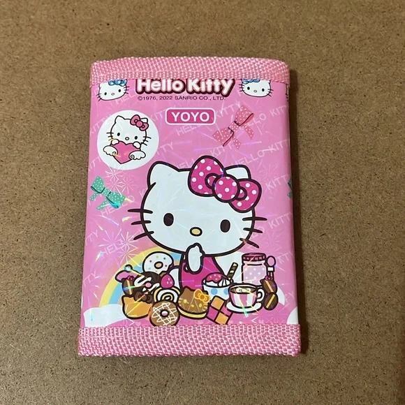 Hello Kitty Wallet ⬇️ - Picture 2 of 3